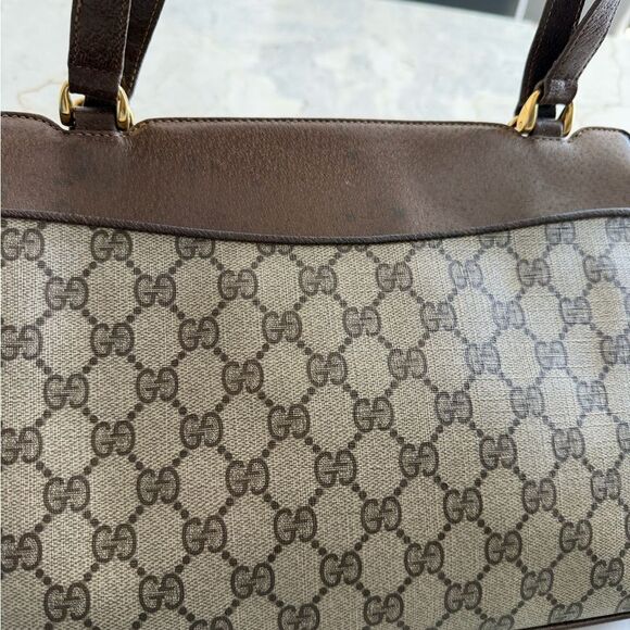 Vintage Gucci Canvas and Leather shoulder Bag - Picture 5 of 17